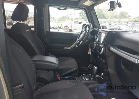 2014 Jeep Wrangler Unlimited Sahara из США, поврежденный, VIN 1C4BJWEGXEL220198
